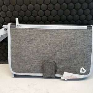 Portable changing pad